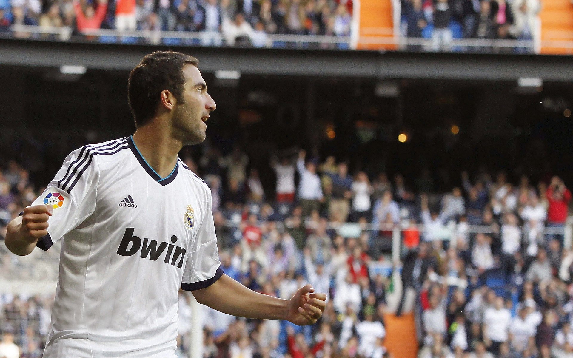 意甲战术演变，球员分享赛前准备与场上调整经验，意甲的赛制